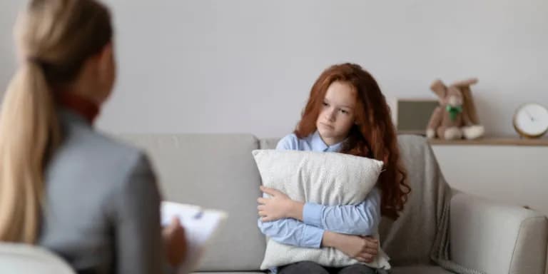 FAS objawy psychiczne: jak rozpoznać i zrozumieć trudności emocjonalne